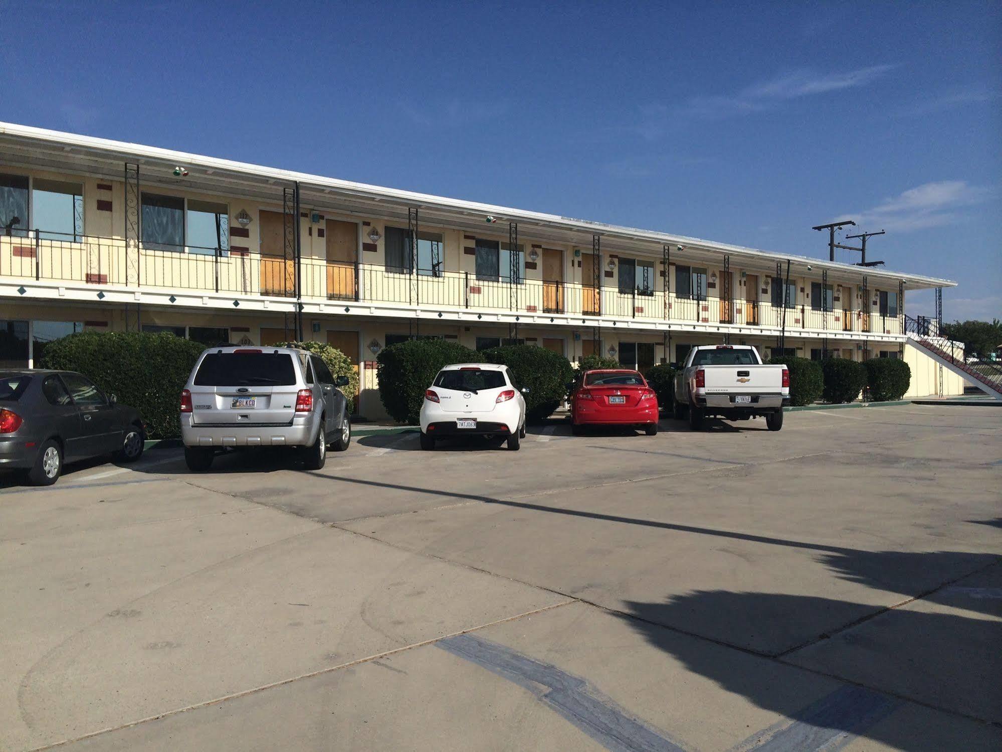 Holiday Lodge Hawthorne Exterior photo